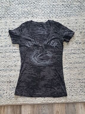 Vancouver Canucks Women's Burnout V-Neck Tee - Black